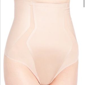 SPANX Haute Contour High-Waist Thong *NUDE*